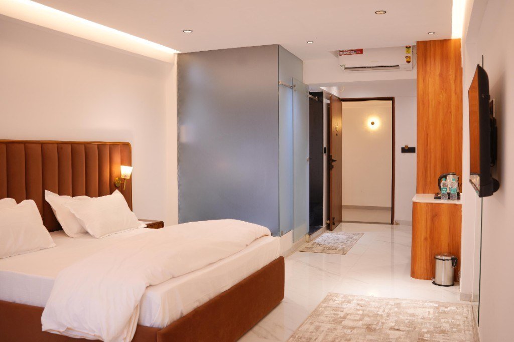 Deluxe AC Room layout with attached bathroom